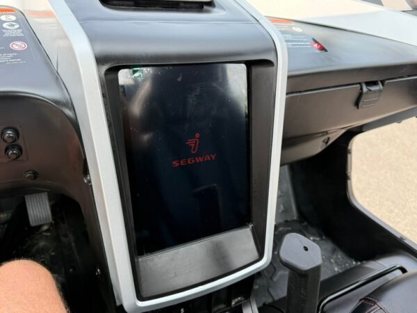 Pre-Owned 2024 Segway Powersports Villain SX10 WP - Image 29