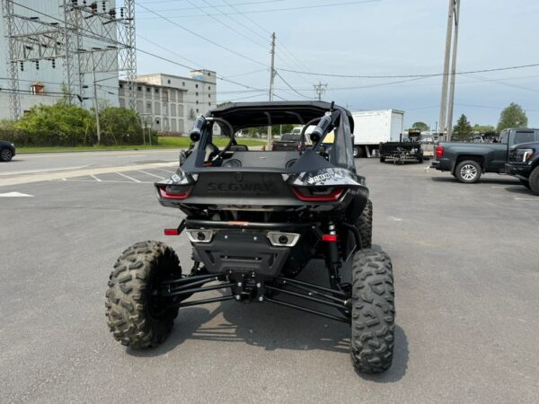Pre-Owned 2024 Segway Powersports Villain SX10 WP - Image 11